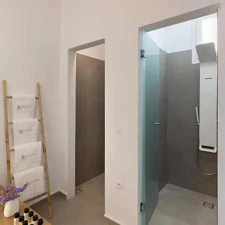 Vivianna's View Appartement Azolimnos